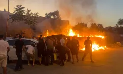 Bursa’da nefes kesen anlar: Alevlerin arasındaki aracı böyle kurtardılar!