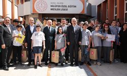 Başkan Vekili Biba’dan öğrencilere özel karne hediyesi