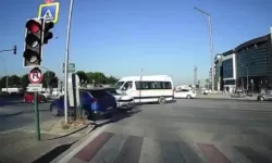 Kırmızı ışık ihlal, trafiği birbirine kattı!