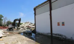 Bursa’da dev yıkım! Tarım arazilerini işgal eden o yapılar yerle bir edildi