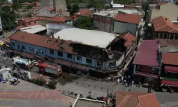 Bursa’da yangının izleri siliniyor! Kayhan Çarşısı esnafına protokolden tam destek