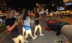 Bursa'da sarı ışık kazaya dönüştü! Kontrolden çıkan araç yayaların arasına daldı