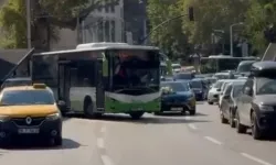 Bursa’da düğün konvoyunu durduran otobüs şoföründen şaşırtan hareket!