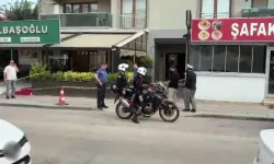 Bursa’da silah sesleri mahalleyi inletti! Hedef aldıkları evin girişine kurşun yağdırdılar