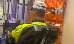Bursa’da olaylı kaçış! Motosikletli şüpheli polis memuruna çarptı