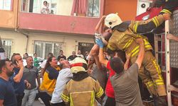 Bursa’da yangında can pazarı! Engelli çocuk itfaiye ekiplerince kurtarıldı