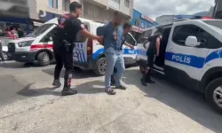 Bursa’da akraba kavgası kanlı bitti! 6 kişi yaralandı, Yunus polisi bıçağı böyle aldı