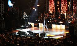 Bursa’da 100 bin kişiyi buluşturdu! 64. Bursa Festivali’nde görkemli final