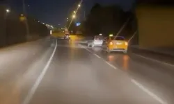 Bursa’da trafikte korkutan görüntü! İki taksi bir aracı adeta kıskaca aldı
