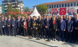 Bursa'da 30 Ağustos coşkusu! Heykel'de duygu dolu anlar