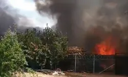 Bursa Yıldırım’da depo bahçesinde yangın! Paletler alev alev yandı