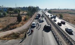 Bursa-İzmir yolunda tırdan dökülen mazot kazaya neden oldu
