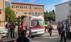 Turgutlu’da okul önünde silahlı saldırı! Yaralı öğrenciler var