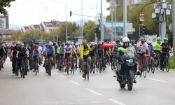 Bursa’da 18. Bisiklet Turu! Yüzlerce kişi pedal çevirdi