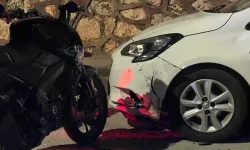 Bursa'da motosiklet kazası! Park halindeki araca çarpınca...