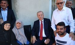 Cumhurbaşkanı Erdoğan Rize’de komşularını ziyaret etti!