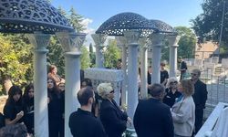Zeki Müren’in 30’uncu ölüm yıl dönümünde Bursa’da duygu dolu anlar