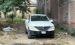 Bursa'da kendini araca kilitleyip polise direndi