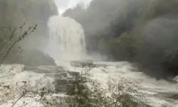 Bursa'da Niagara'yı aratmayan manzara! Suuçtu Şelalesi böyle coştu