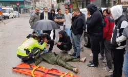 İki elektrikli bisiklet çarpıştı! Bursa’da kadın polisin hareketi dikkat çekti