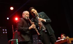 Bursa’da fetih coşkusu konserle taçlandı! Hüsnü Şenlendirici ve Serkan Çağrı sahnedeydi
