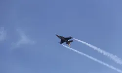 Bursa’da SOLOTÜRK gösterisi! Mudanya’da gökyüzü renklendi