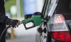 Benzine dev indirim bekleniyor: Akaryakıt tabelaları değişecek