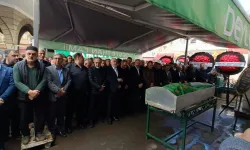 Eski Bakan Erkan Mumcu’nun babası son yolculuğuna uğurlandı