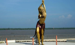 Shakira'ya Barranquilla'da onur heykeli