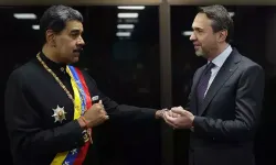 Bakan Bayraktar Venezuela Devlet Başkanı  ile bir görüştü