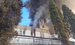 Ankara'da elektronik yedek parça fabrikasında yangın çıktı