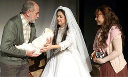 Gül'e Ağıt tiyatro oyunu İstanbul seyircisini büyüledi