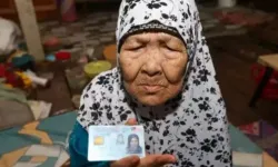 Malezya'daki 112 yaşındaki kadın 8.kez evleniyor