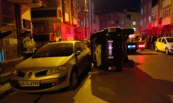 Gaziosmanpaşa'da cip sokaktaki 6 araca çarparak kaza yaptı
