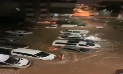 Antalya'da şiddetli yağış sele neden oldu