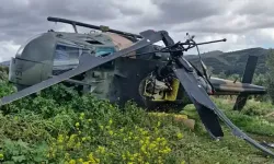 İzmir'de askeri helikopter boş araziye zorunlu iniş yaptı