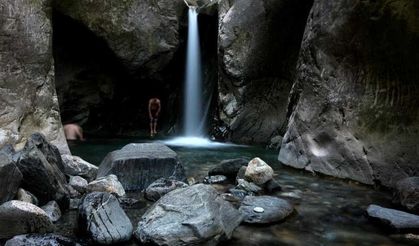Doğanın Kucağında Bir Mola: Saitabat Şelalesi Bahar Aylarında Ziyaretçi Akınına Uğruyor