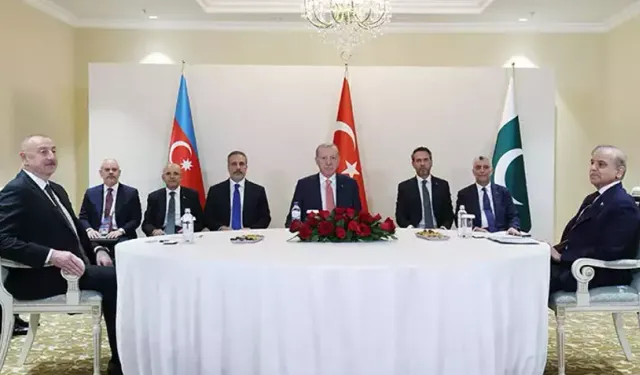 Türkiye, Azerbaycan ve Pakistan'dan Astana'da üçlü görüşme!