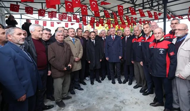 Karamürsel Çamçukur Cami dualarla ibadete açıldı