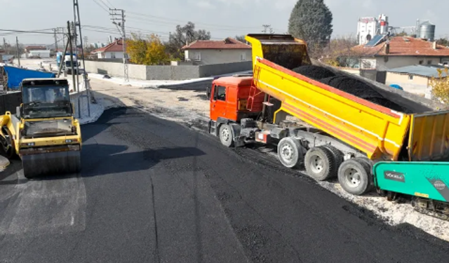 Konya'da asfalt çalışması devam ediyor