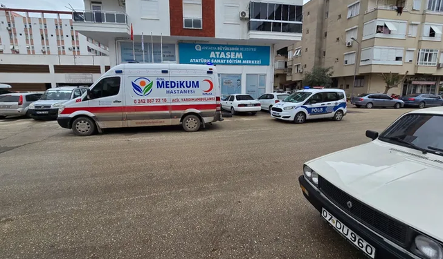Antalya Kumluca'da trafik kazası : 1 yaralı