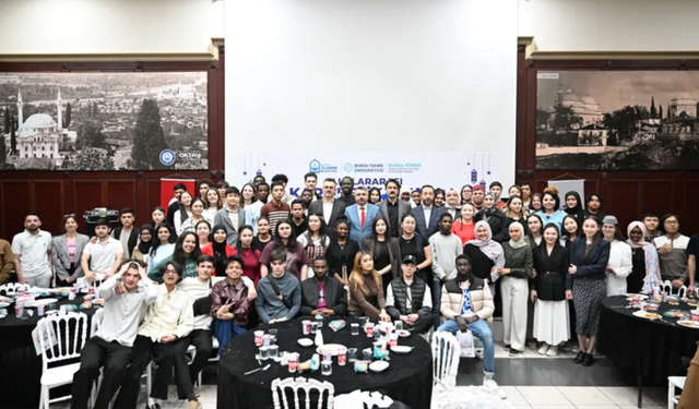 Yıldırım Belediyesi, uluslararası öğrencileri iftarda buluşturdu