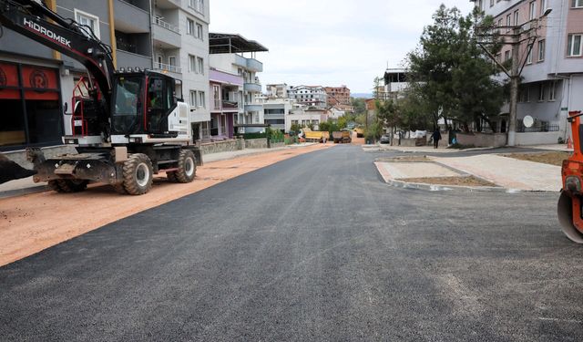 Bursa Osmangazi’den Hamitler’e 300 tonluk asfalt desteği