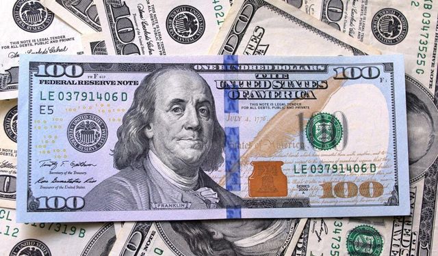 Dolar ve Euro kaç TL’den işlem görüyor?
