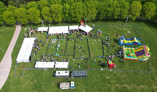Bursa’nın özel gereksinimli öğrencileri Uluslararası Festival’de buluştu