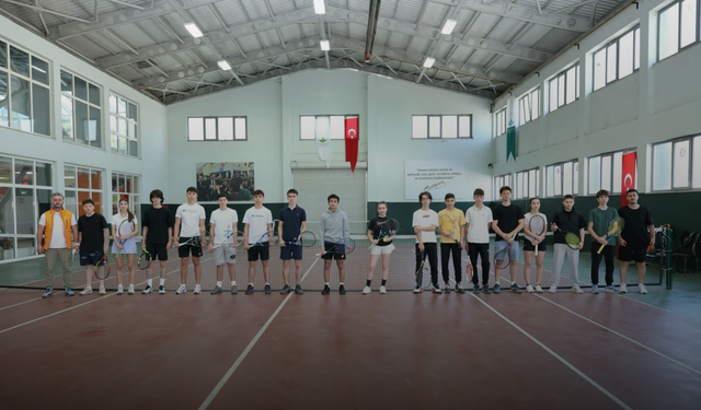Osmangazi'de 19 Mayıs coşkusu: Tenis turnuvası başladı!