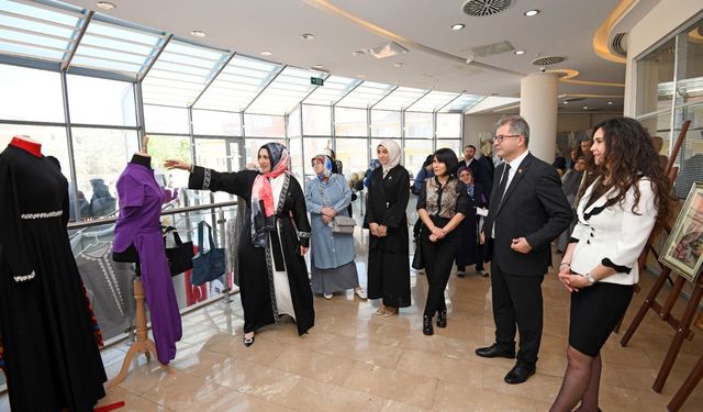 Bursa'da el emeği göz nuru eserler sergilendi
