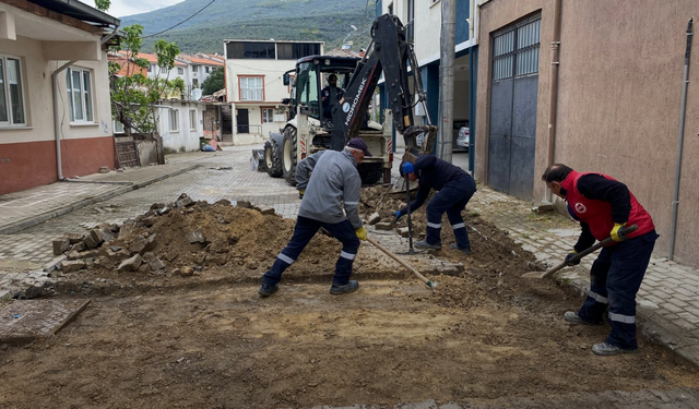 Gemlik Belediyesi acil müdahale ekibi sahada