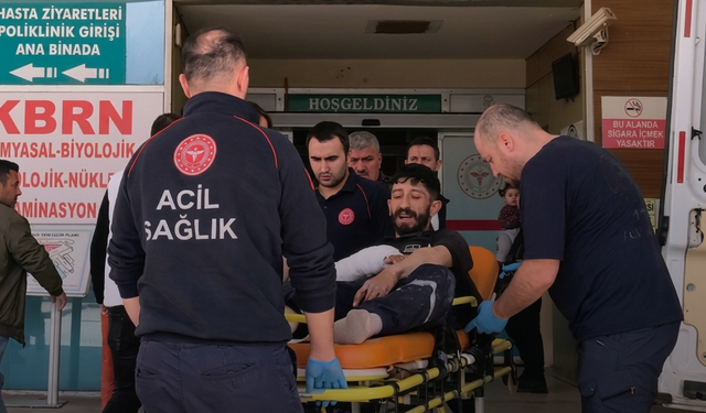 İnegöl'de parçalanan spiral taşı genç işçiyi ağır yaraladı