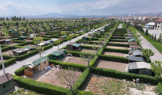 Bakan Yumaklı son noktayı koydu: "Hobi bahçesi yok, kaçak yapı var!"